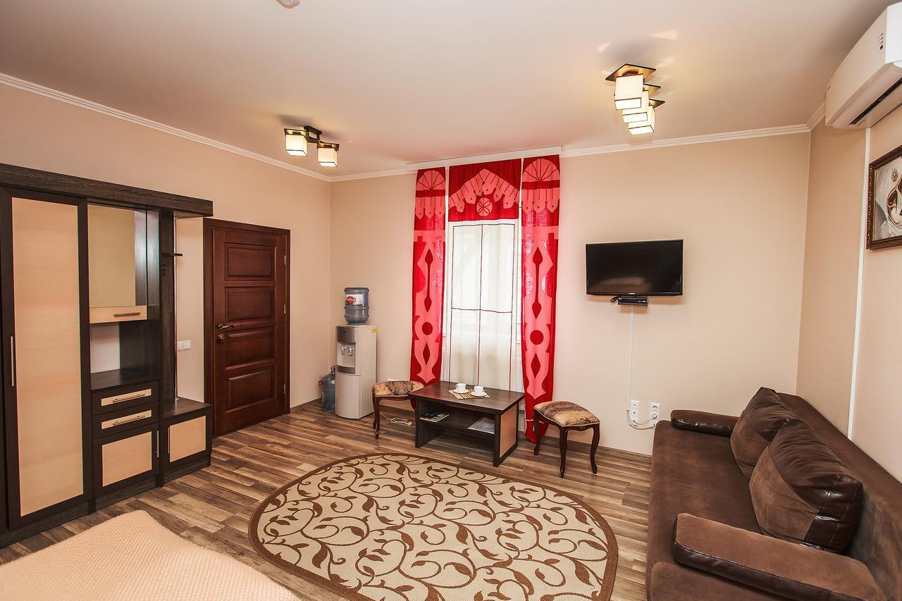 Slavyanskaya Hata Hotel Baranavichy Extérieur photo