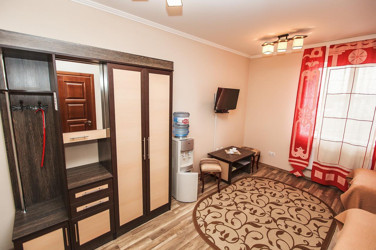 Slavyanskaya Hata Hotel Baranavichy Extérieur photo