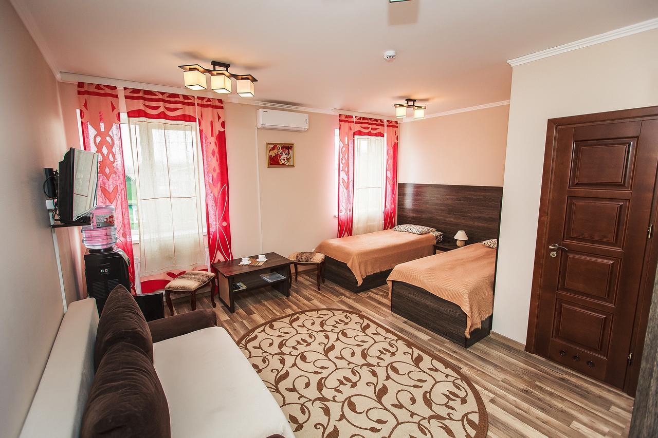 Slavyanskaya Hata Hotel Baranavichy Extérieur photo