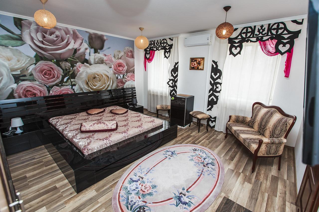 Slavyanskaya Hata Hotel Baranavichy Extérieur photo