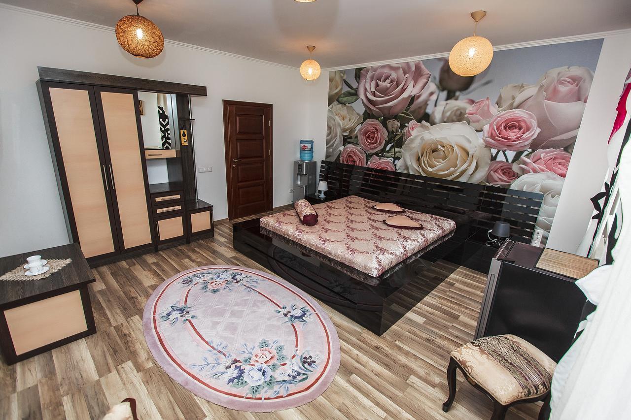 Slavyanskaya Hata Hotel Baranavichy Extérieur photo