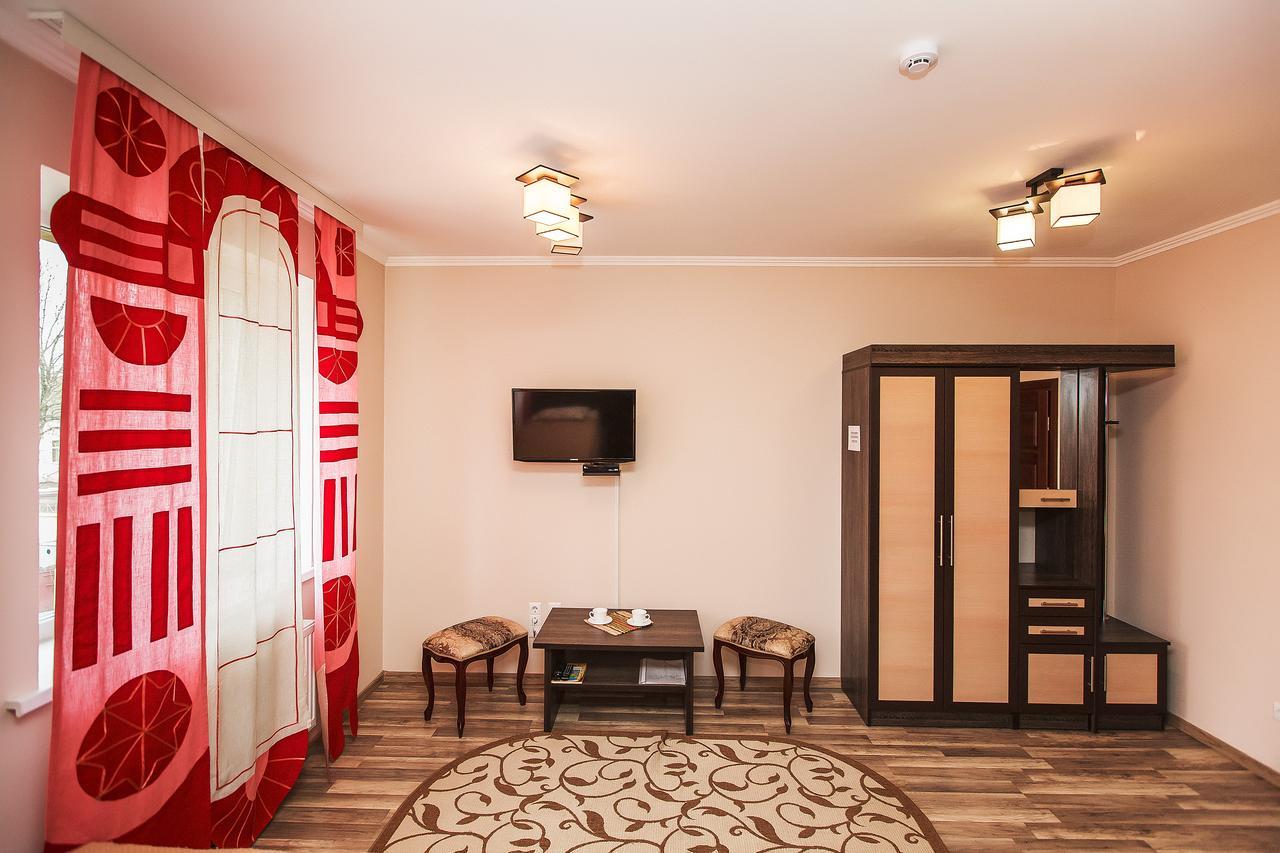 Slavyanskaya Hata Hotel Baranavichy Extérieur photo